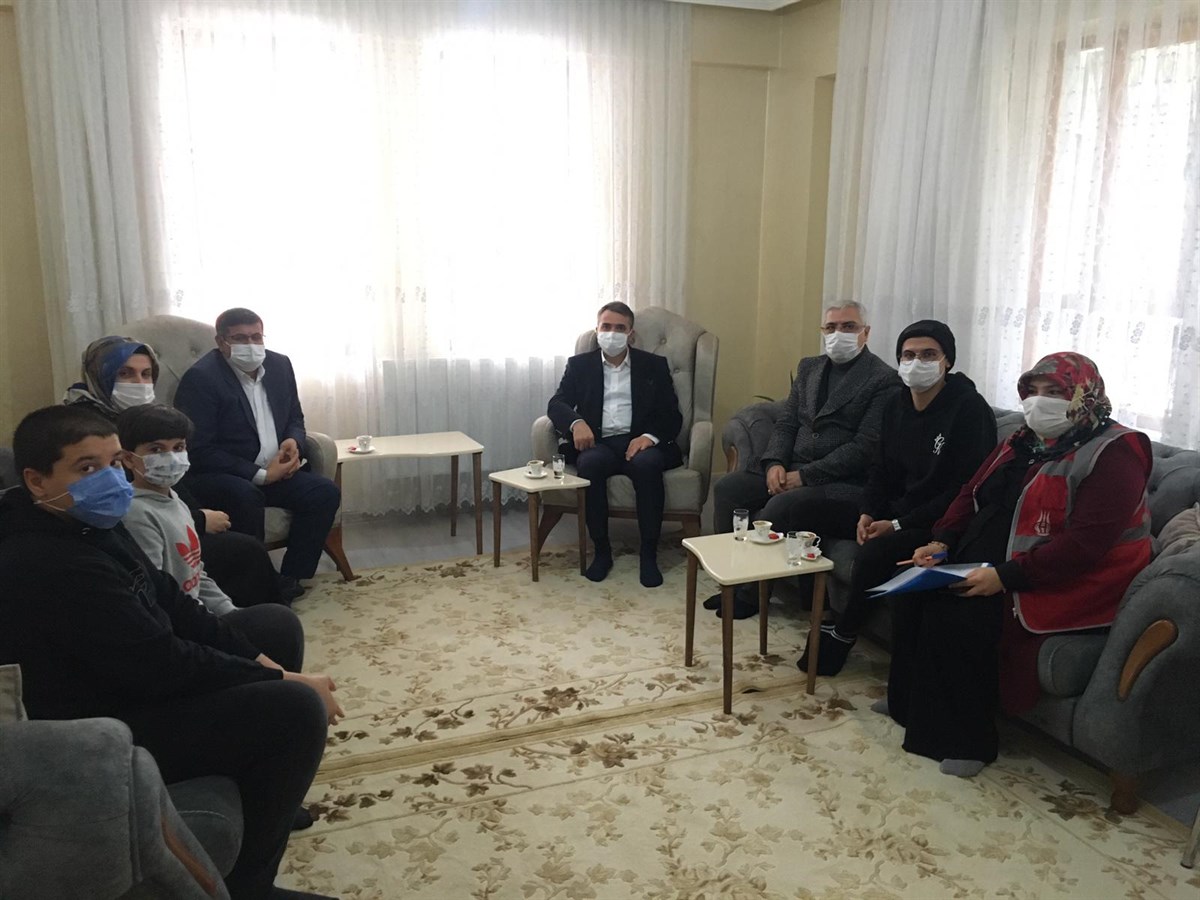  Kaymakam ESEN Gazi ve Şehit Ailesi Ziyaret Etti
